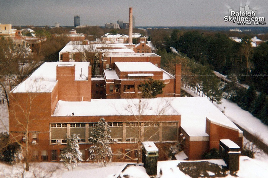January 25, 2000 22 inch Snowfall seen from Dabney Hall on NCSU