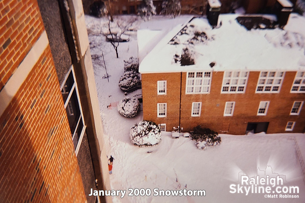 22 inches of snow covering Raleigh on January 25, 2000