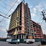 The Quorum Center continues to receive exterior cladding.