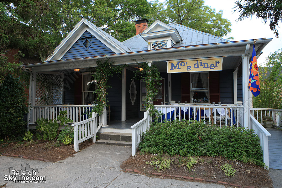 My wife and I had one of the best tasting dinners this year at Mo's Diner