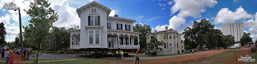 Panorama of the house moving.