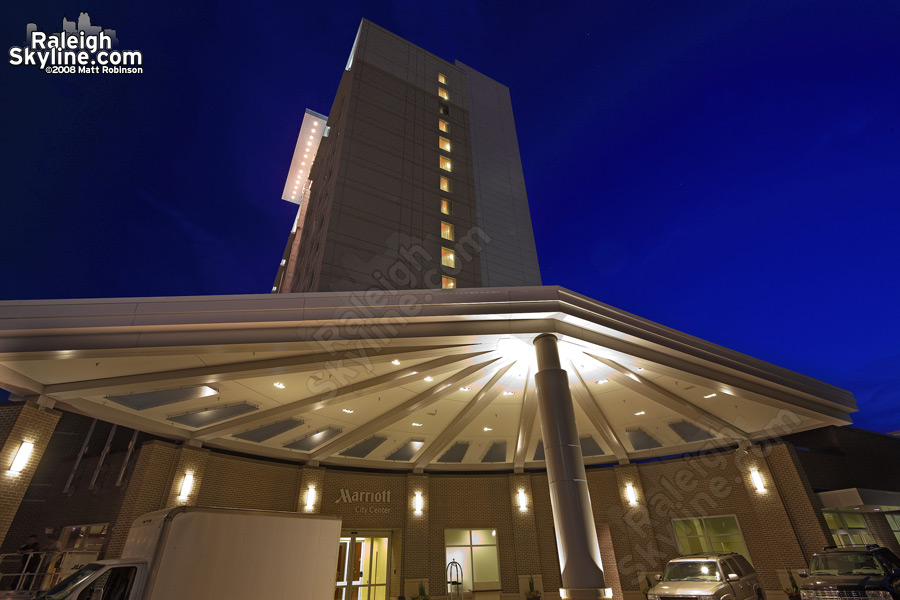 Circular lobby entrance to the Raleigh Marriott City Center