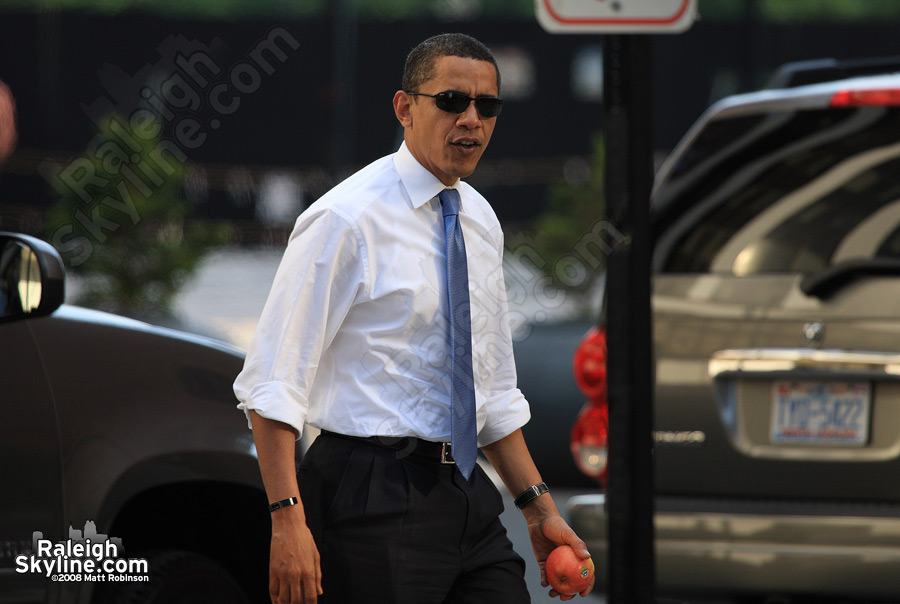 Barack Obama heads into the downtown Raleigh Sheraton