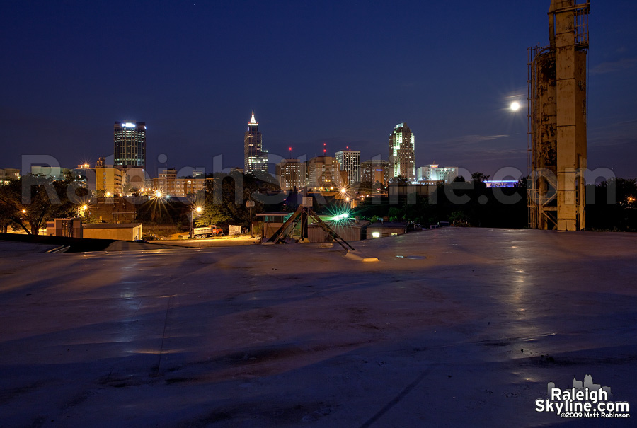 Moon rises over Raleigh