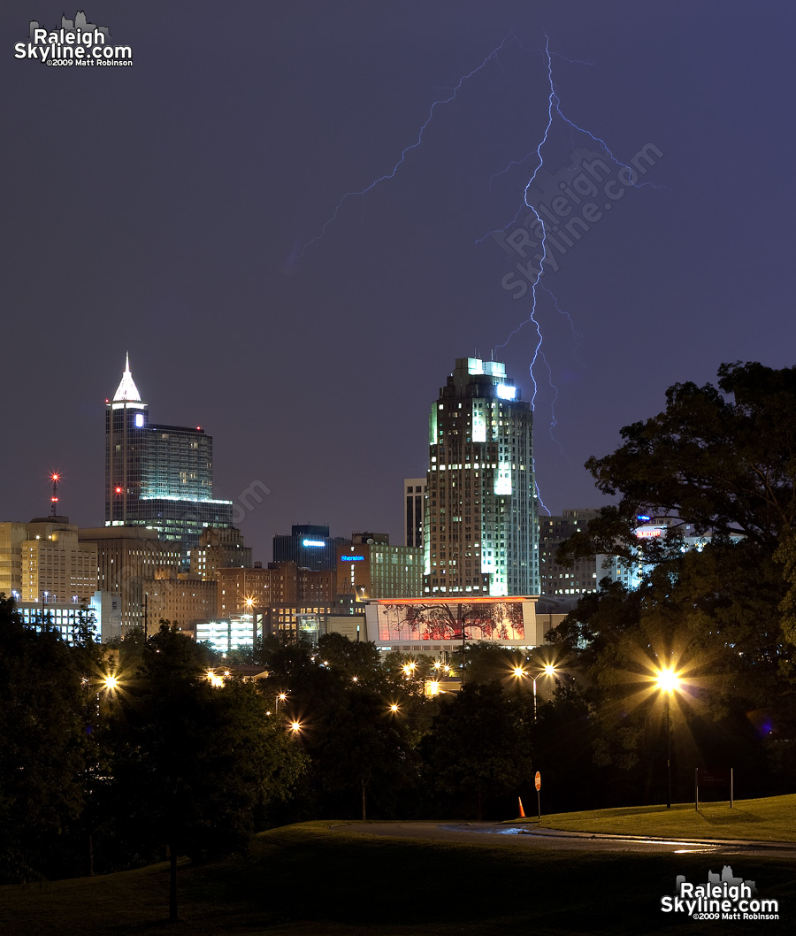 Faint bolt behind BB&amp;T