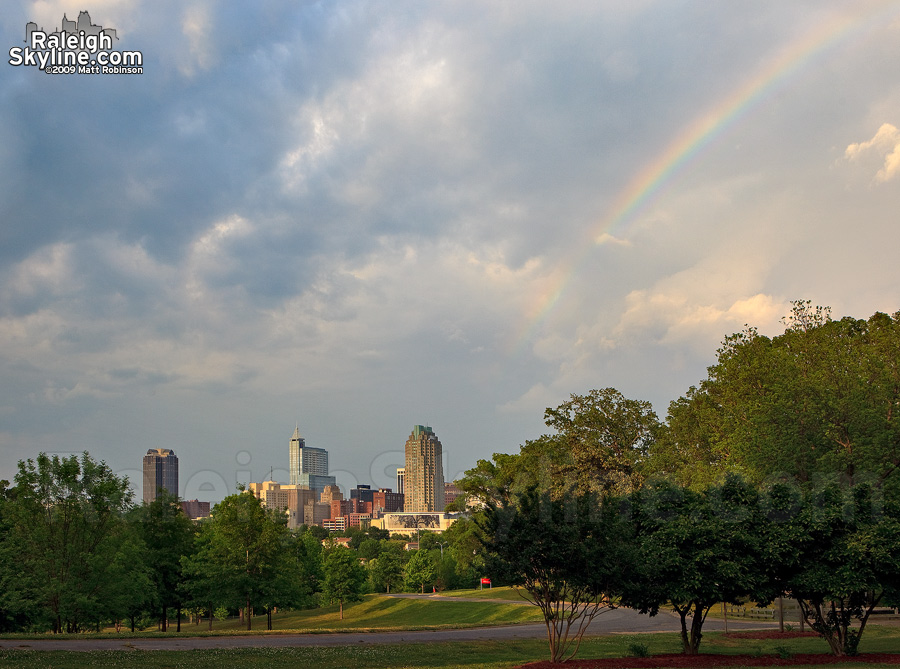 Rainbow fails to connect to the skyline