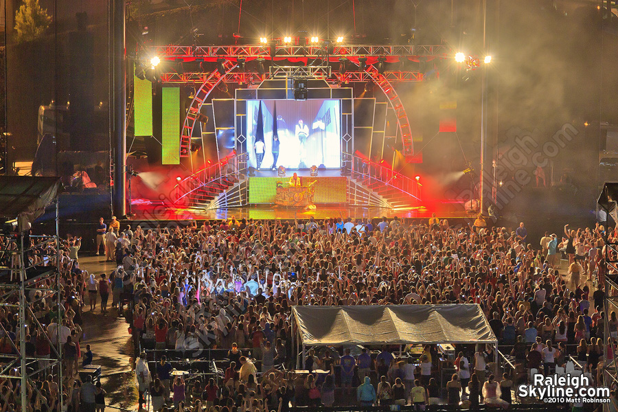 Downtown Raleigh Amphitheater crowds