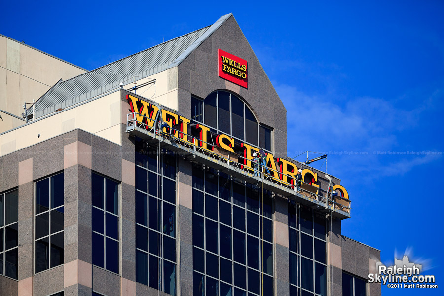 Atlas Sign Industries installs Wells Fargo letters atop Raleigh - Ground View