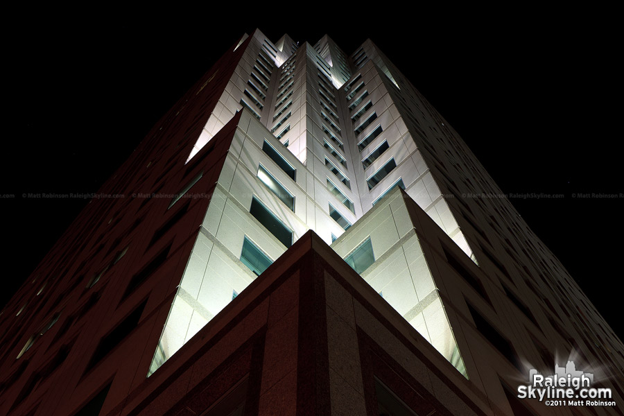 BB&amp;T Building lighting at night