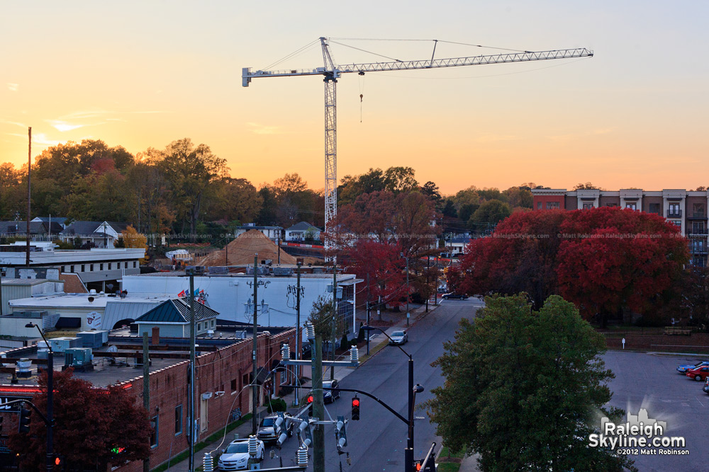 New tower crane in Glenwood South