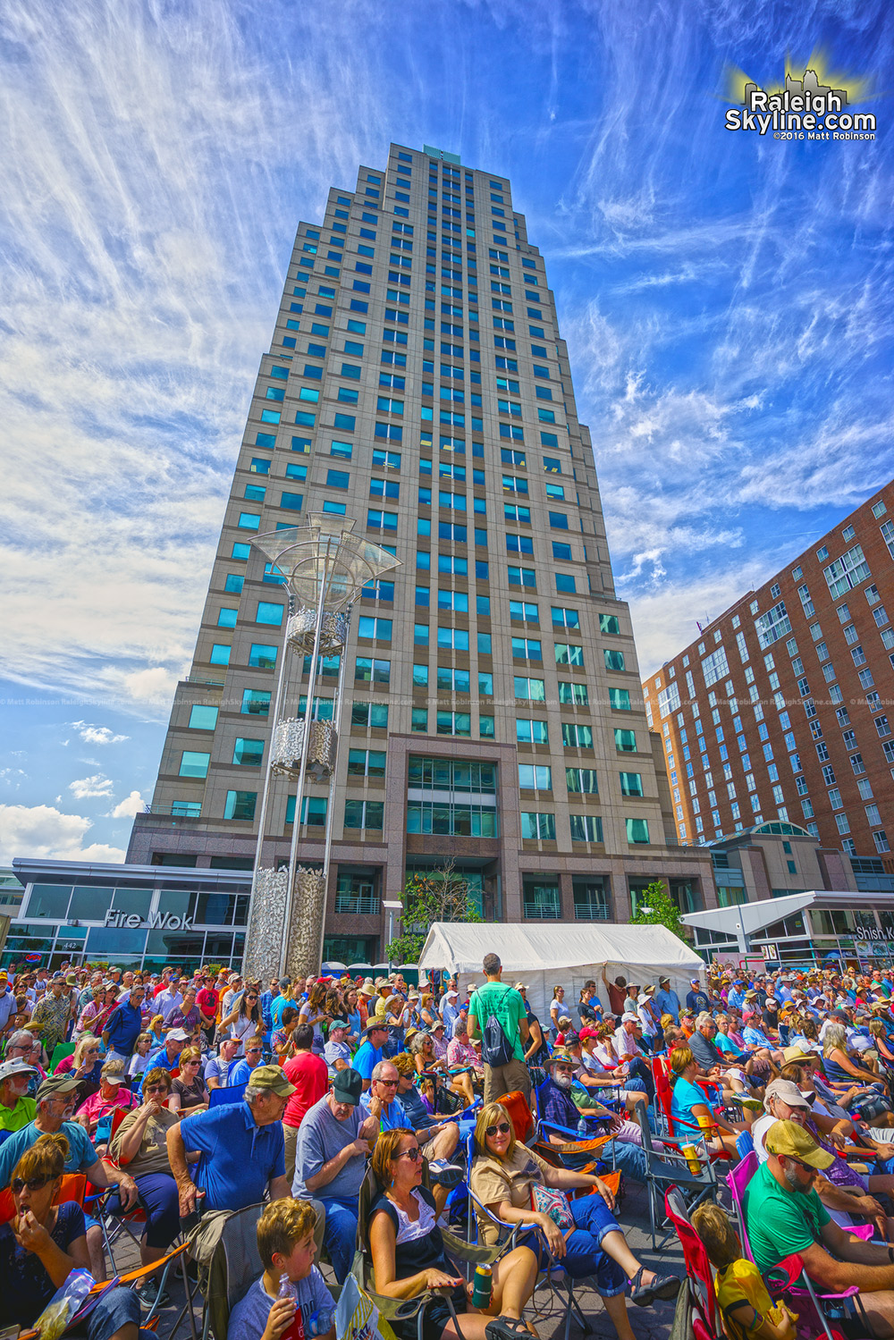 Crowds at IBMA World of Bluegrass 2016 in Downtown Raleigh