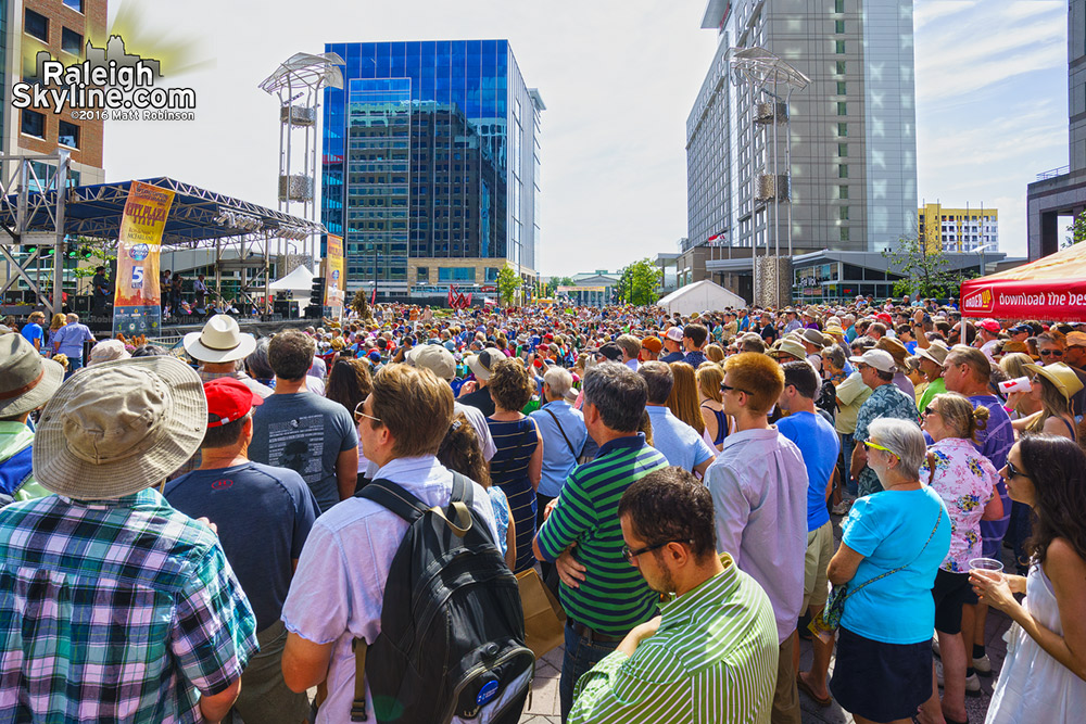 Crowds at IBMA World of Bluegrass 2016 in Downtown Raleigh