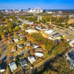 Southwest Raleigh with changing leaves