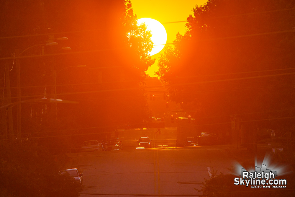 Zoom of the sunset on Raleigh-henge