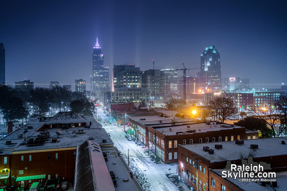 Early nighttime snowfall in downtown Raleigh