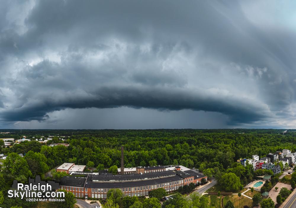 Incoming shelf cloud moving north into downtown Raleigh